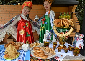 Maslenitsa en la Embajada de Rusia en Bolivia
