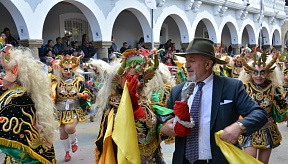 Carnaval en la ciudad de Oruro Carnaval en la ciudad de Oruro