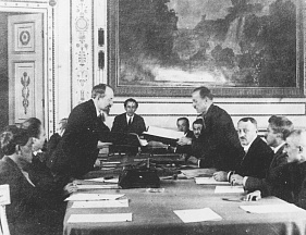 «Первые шаги советской дипломатии 1917-1922 гг.» «Первые шаги советской дипломатии 1917-1922 гг.»
