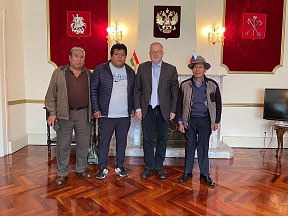 Embajador ruso se reunió con representantes de MAS Embajador ruso se reunió con representantes de MAS