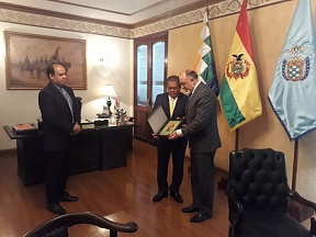 Reunión con el Alcalde de Cochabamba Reunión con el Alcalde de Cochabamba